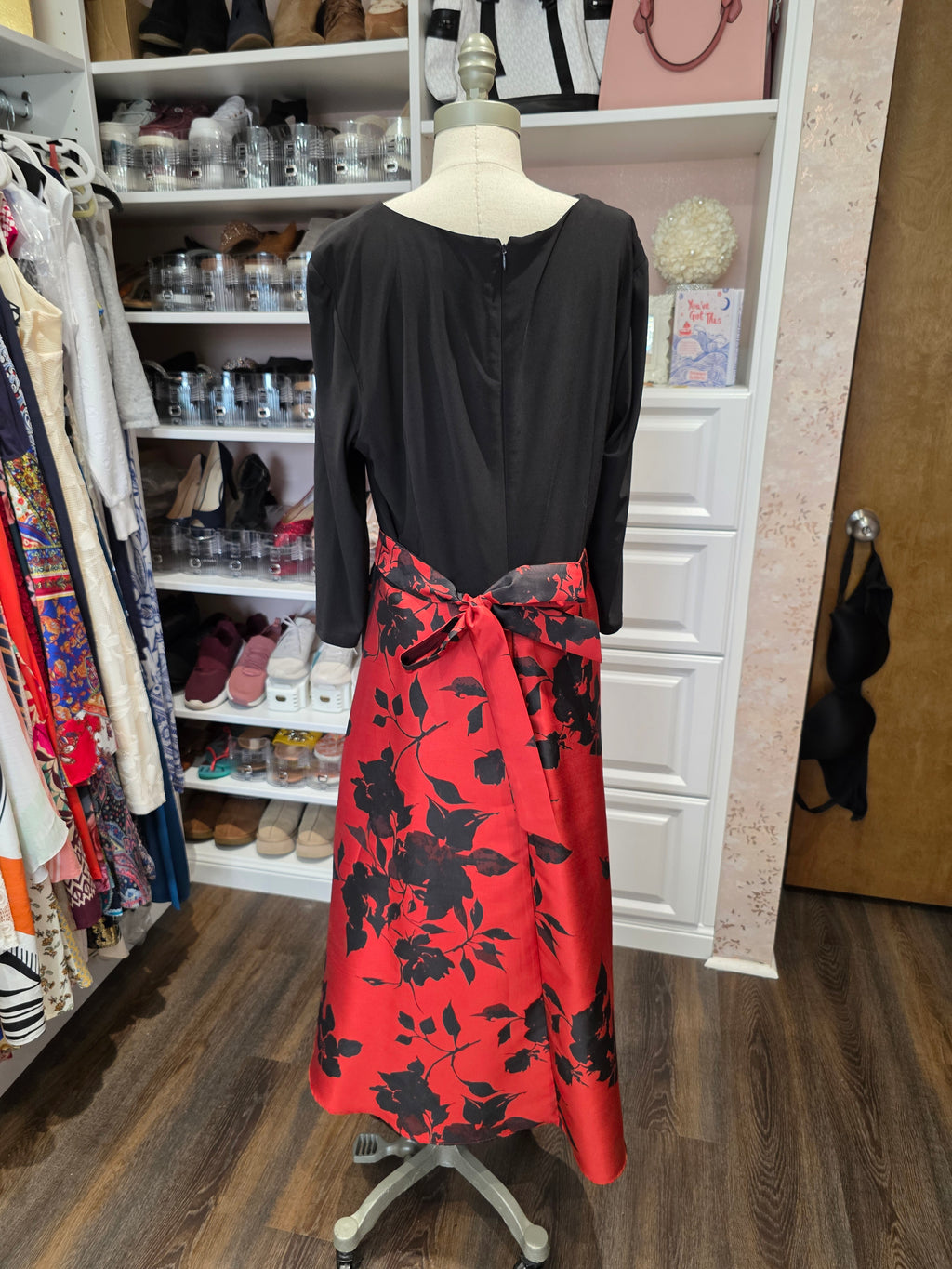 Black & Red Floral High-Low Dress – Size 18