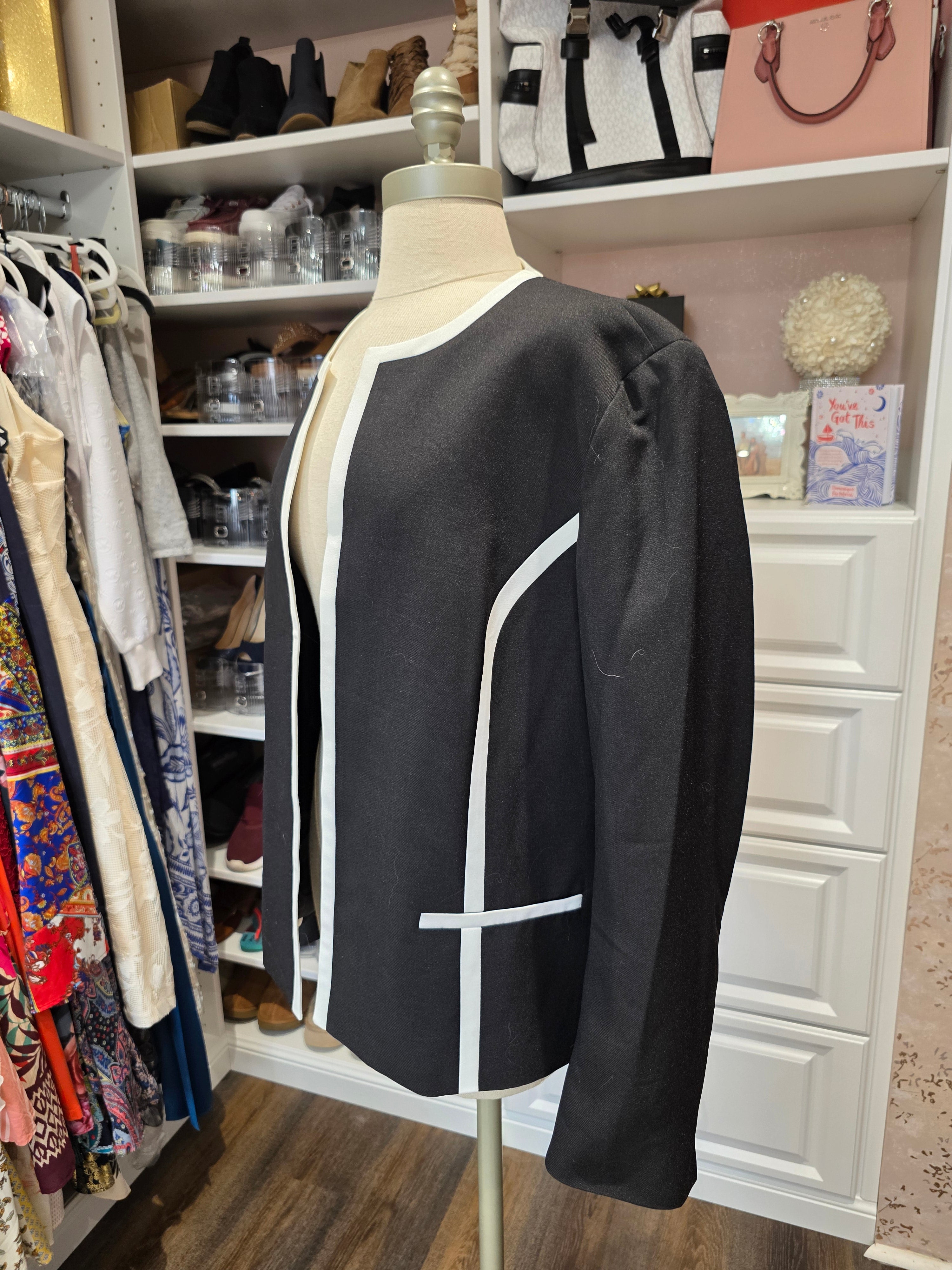 Black Label Evan Picone Blazer Jacket – Black with White Trim – Size 18