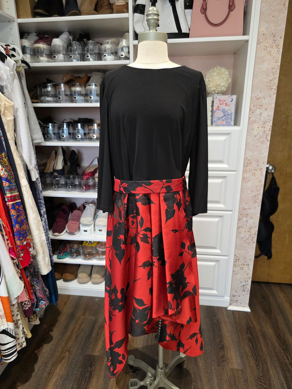 Black & Red Floral High-Low Dress – Size 18